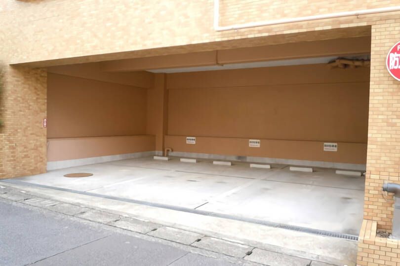 屋内駐車場