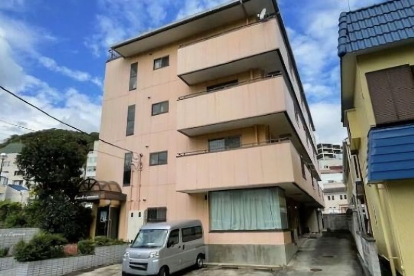 湯河原町土肥　カーサ・デ・エスペランサ　駅徒歩3分　...