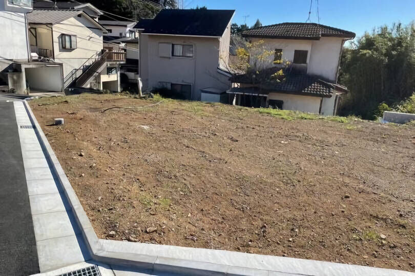 湯河原町吉浜 真鶴駅徒歩16分 緑豊かで閑静な住宅街...