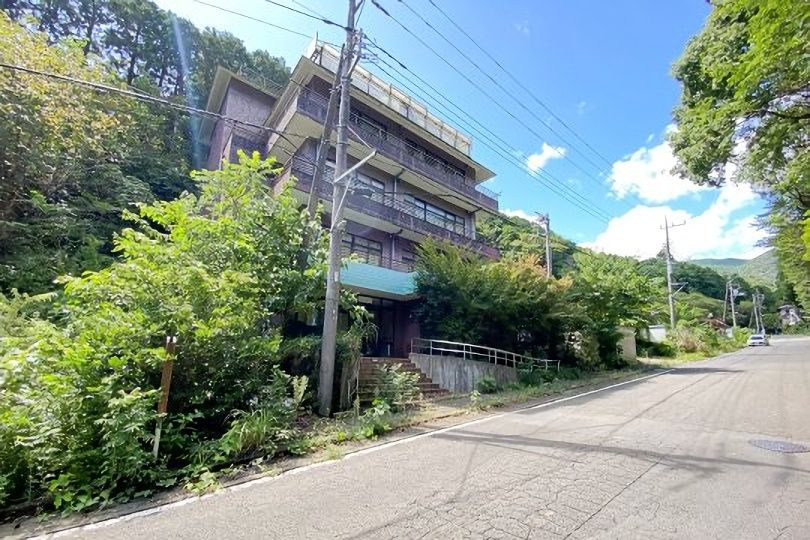 湯河原町鍛冶屋 上物付き土地 敷地約1210坪 画像2