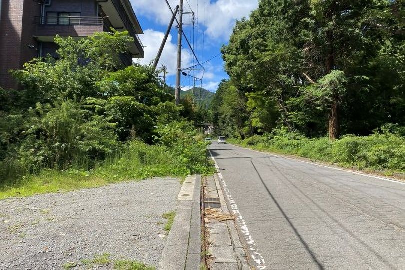 湯河原町鍛冶屋 上物付き土地 敷地約1210坪 画像3
