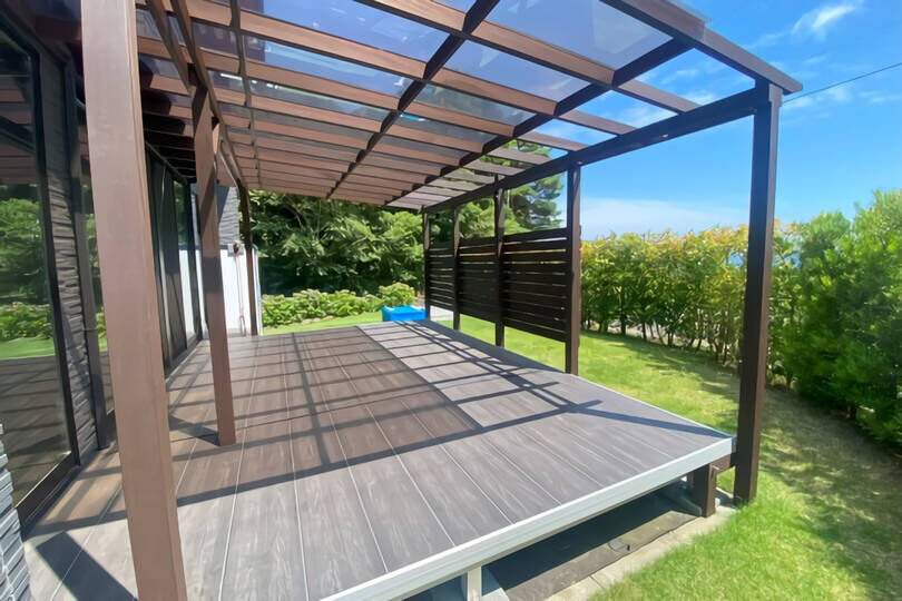 ウッドデッキ