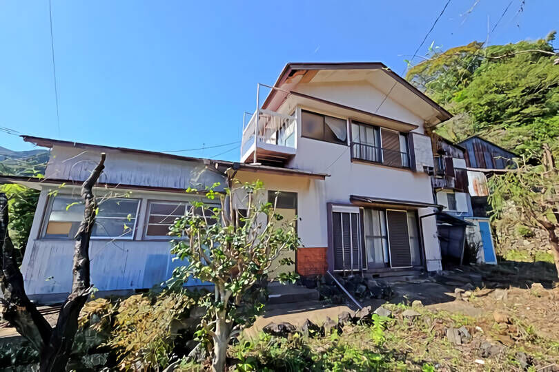 湯河原町宮上　温泉街エリア・生活便利　敷地約90坪の...