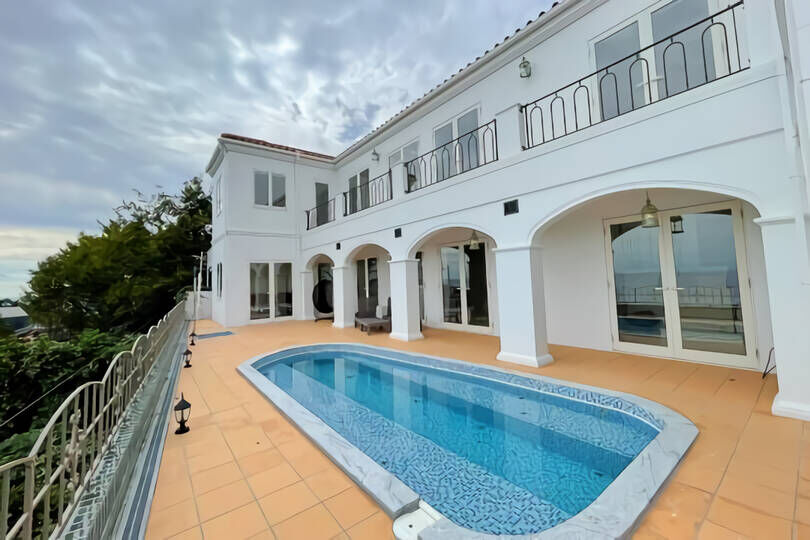 真鶴町岩　オーシャンビュー屋外プール付き　3LDK+...