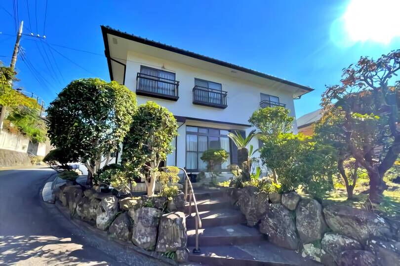 湯河原町宮上　若草山分譲地　温泉付・角地　駐車場2台...