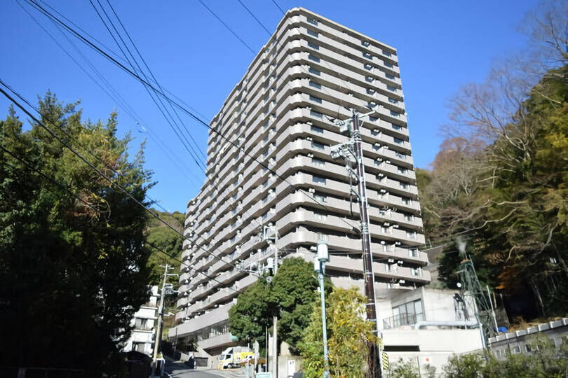 ライオンズタワー奥湯河原　共用施設充実・四季の景色を...