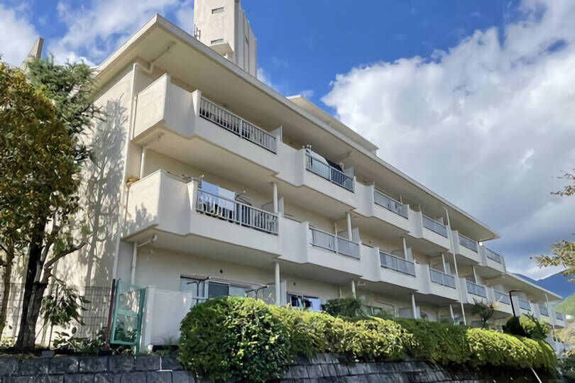 湯河原サニーハイツ2号館　源泉かけ流し温泉大浴場付き...