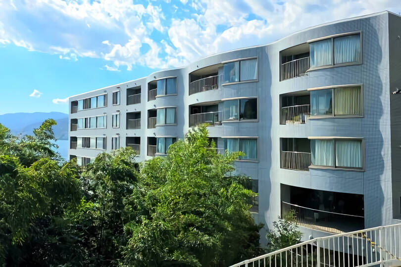 パークセレノ真鶴アスール　最上階　海岸線に建つリゾー...