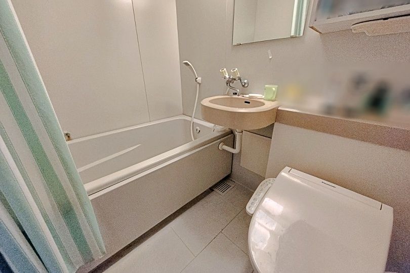 ロイヤルガーデン熱海伊豆山　お部屋から山並みと海を臨む　温泉大浴場付マンション 画像6