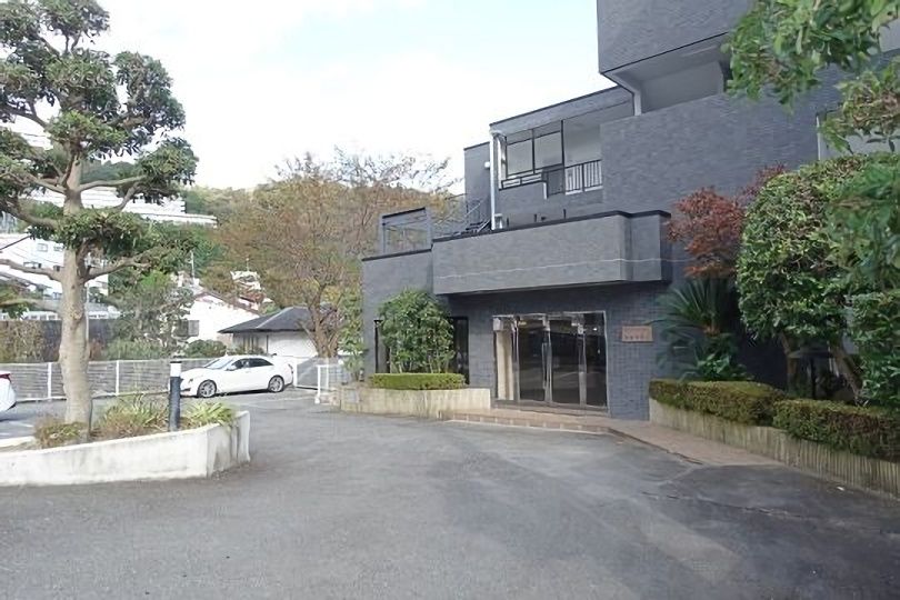 ロイヤルガーデン熱海伊豆山　お部屋から山並みと海を臨む　温泉大浴場付マンション 画像10